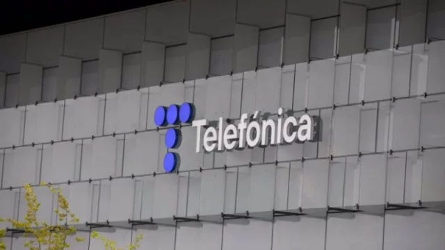 Telefónica gana 979 millones de euros hasta junio (un 29% más) y confirma todos sus objetivos financieros para 2024