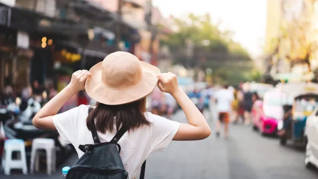 Contra el turismo masivo, ¿y si nos quedásemos en casa?