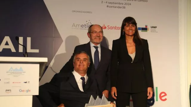 Ametic concede a Fundación ONCE el Premio al Impulso de las TIC en la Empresa Española 2024 por su apoyo constante a la digitalización y la accesibilidad universal