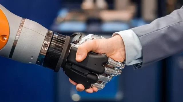 La IA conquista a los jóvenes (pero sigue sin desbancar a los métodos tradicionales de aprendizaje)