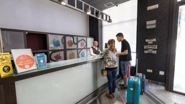 Los hoteles de la Comunitat Valenciana registran récord en septiembre con 3,2 millones de pernoctaciones, un 9 % más que en 2023