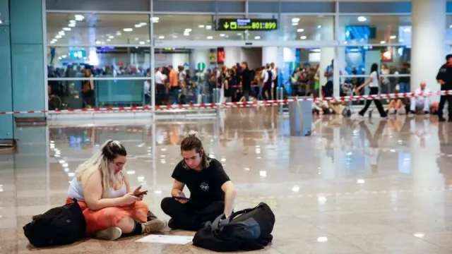 Los retrasos y cancelaciones de vuelos debido a la DANA no generan derecho a indemnización (según la normativa)