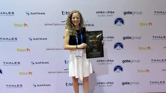 Iberia recibe el premio 5 estrellas de APEX por su excelencia en el servicio al cliente (se ha evaluado desde la comodidad de las butacas hasta la comida a bordo)