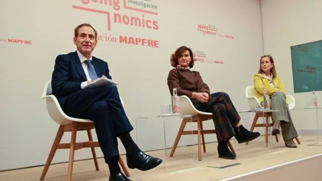 Las mujeres mayores de 55 años enfrentan hasta seis brechas laborales en comparación con los hombres