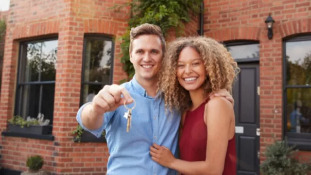 Vendo y luego compro (uno de cada cuatro ofertantes pone en venta una vivienda para poder comprarse otra)