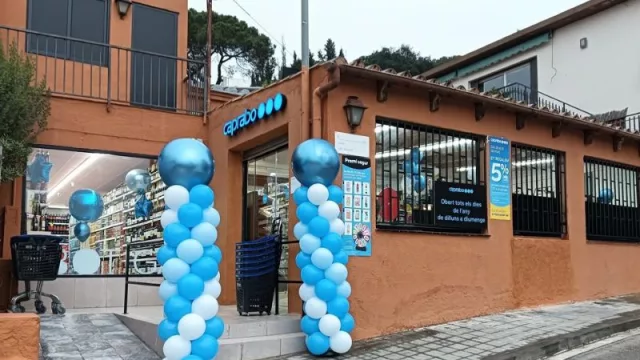Caprabo abre su primer supermercado en Cabrils (Barcelona)