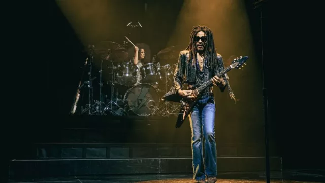 Lenny Kravitz apoya la cultura española con Estrella Morente como telonera en sus conciertos en España