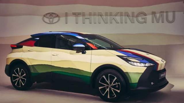 Toyota España y Thinking Mu unidos en una colaboración con el Toyota C-HR Hybrid