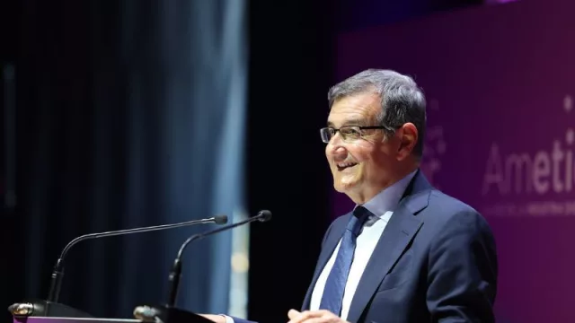 Isabel Díaz Ayuso asegura en #AIAMSummit25: “la inteligencia artificial, además de ser eficiente, ha de centrarse en los dos bienes más preciados de cualquier persona, la libertad y la vida”