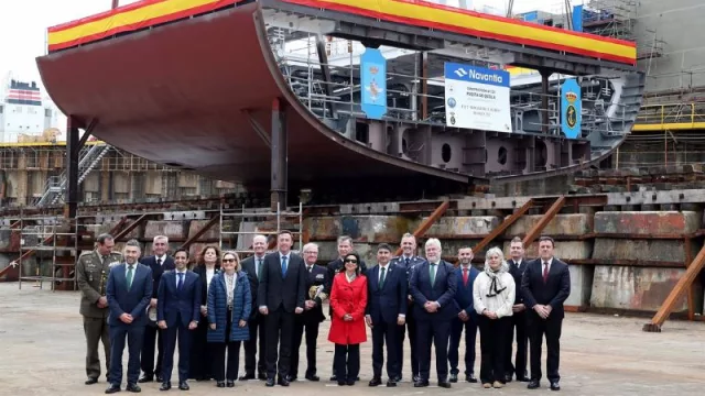 Navantia corta la primera chapa de la F-113 y adelanta el calendario previsto con Defensa