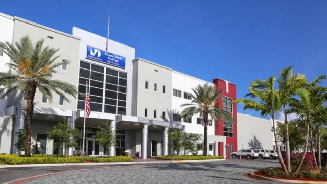 Pasantías Tech para hispanos: el gran salto de Miami Dade College al futuro laboral