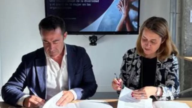 LHH y Women in Banking firman una alianza estratégica para impulsar el liderazgo femenino en el sector bancario