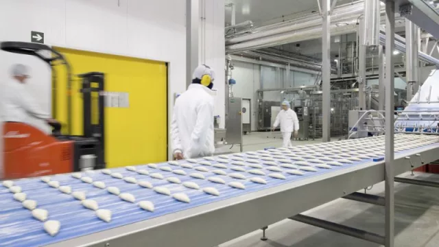 Adecco busca a 150 personas para trabajar en el sector alimentario en Lugo