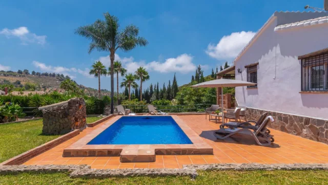 El turismo rural en Airbnb creció un 177% entre 2019 y 2024 por el alto precio urbano