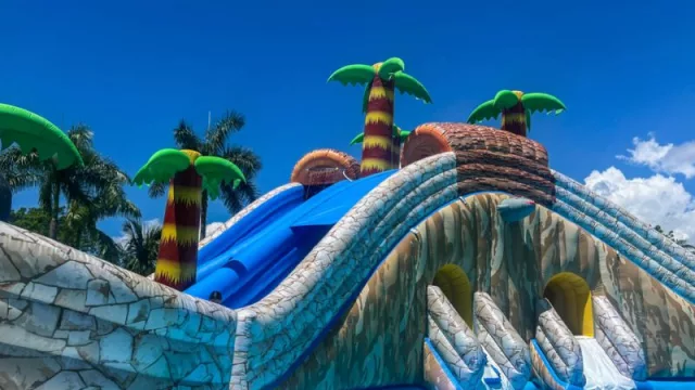 Jungle Island activa alianzas con marcas locales para capitalizar el fin de semana del día del trabajo (crossing marketing y cocreación)