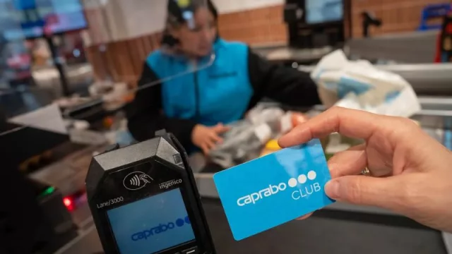 Caprabo impulsa el envejecimiento digno y la integración social de las personas mayores junto a la Fundación Avismón