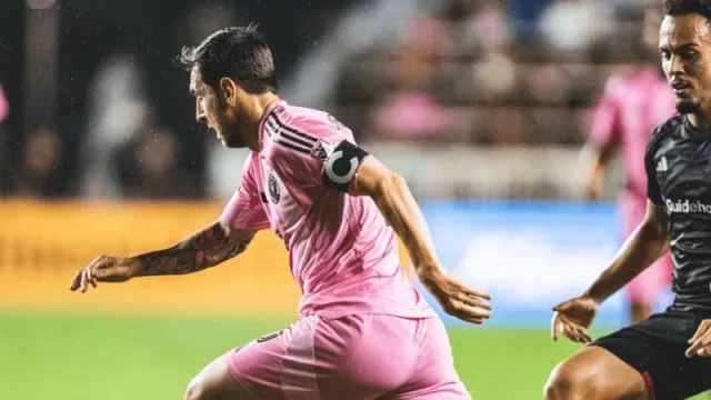 Dos golazos, una asistencia quirúrgica y un liderazgo que impacta en todo anglolatan: ¡Lionel Messi sigue siendo el Golden Boy!