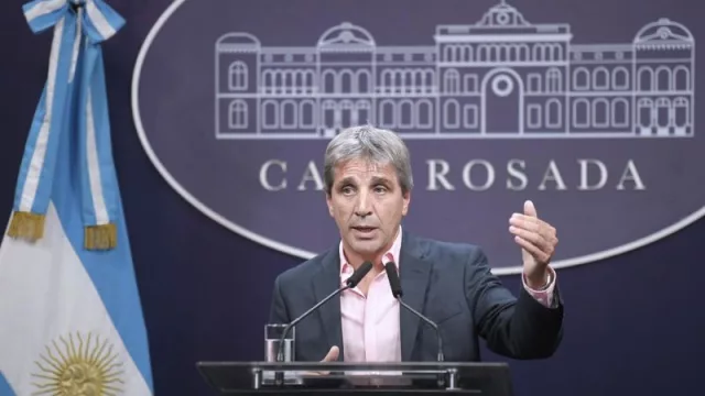 El Gobierno argentino afirma que Estados Unidos está dispuesto a seguir comprando pesos y bonos