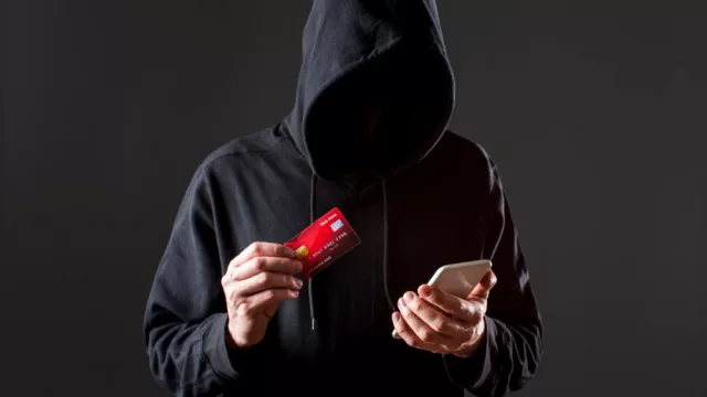 Se disparan las ciberestafas en Black Friday  y WhatsApp es el canal preferido de los "Malos"