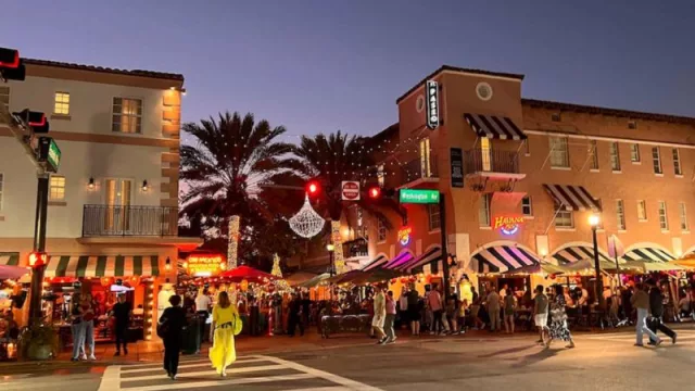 El boom de Española Way en Miami Beach (y va a crecer aún más en el 2026)