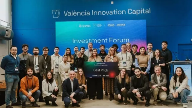 “Your Friends Are Boring” se alza como ganadora en el foro de inversión del Seed Startup Program