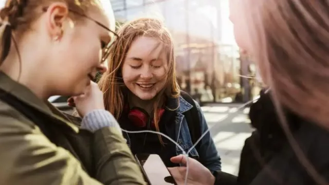 La Guardia Civil y Telefónica impulsan una campaña para la prevención de los ciberdelitos entre los jóvenes