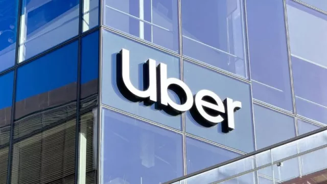 Uber ganó 8.487 millones de euros en 2025, un 2% más, y anuncia el futuro despliegue de robotaxis por Madrid