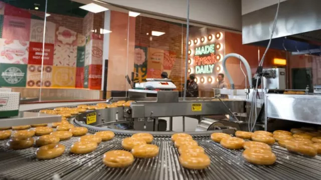 Krispy Kreme impulsa su estrategia de expansión con la apertura de 4 tiendas en Madrid