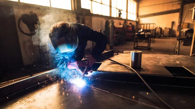 Solda Electric comercializa equipos de corte por plasma para uso profesional e industrial