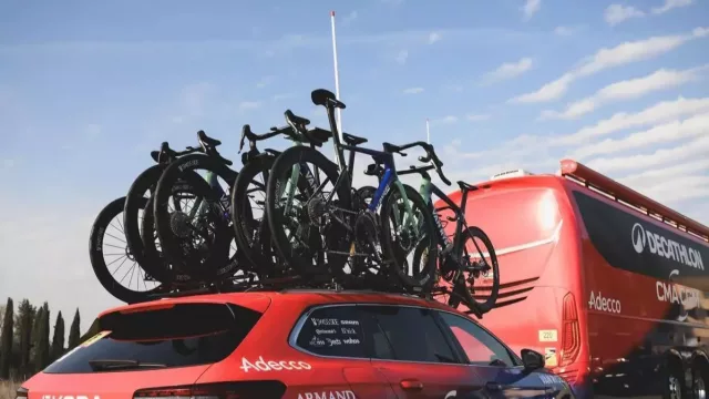 Adecco abre el proceso de selección para un Sports Content Creator que quiera vivir el ciclismo profesional desde dentro