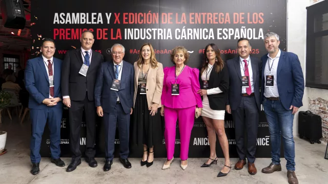 Miguel España Muñoz recibe el Premio ANICE 2025 a la Trayectoria Empresarial