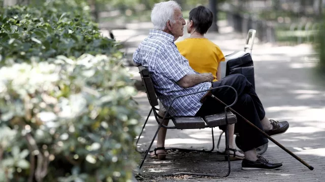 ¿Jubilarse a los 73 años? La polémica propuesta de CEU Cefas para salvar las pensiones