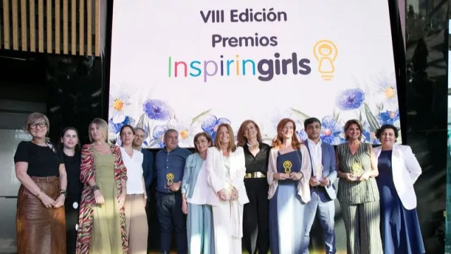 Inspiring Girls premia a Begoña Oro, Lorent Saleh, MANGO y Fundación Ibercaja por inspirar el futuro