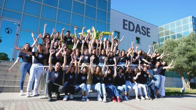 Urgencia en contratación de asesores en España: EDASE lanza 100 becas para captar personal