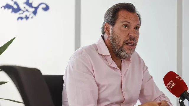 Óscar Puente arremete contra la CNMC por obligar a Renfe a ceder sus talleres a Iryo y Ouigo