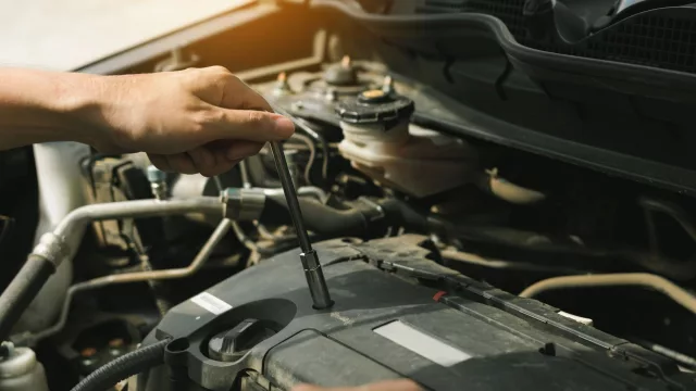 ¿Cómo prevenir y actuar ante un incendio en el coche?
