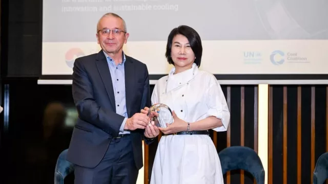 Dong Mingzhu recibe el galardón 'Cool Leader' por el aporte de una solución china para la gobernanza climática mundial