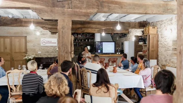 La asociación Cantabria Brinda promociona rutas de turismo enológico en Cantabria