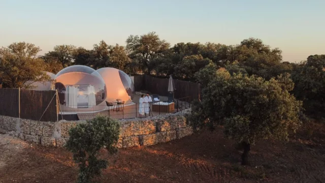 Miluna Open Nature Rooms ofrece dormir bajo las estrellas a menos de una hora de Madrid
