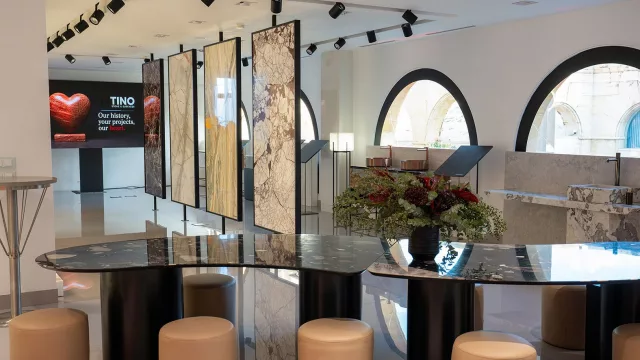De Macael al mundo: TINO Stone & Surface celebra 45 años de historia en la arquitectura internacional