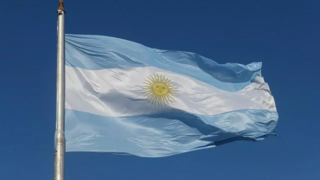 El IPC interanual de Argentina apenas varía en septiembre, con un alza del 33,4%, y el mensual repunta al 1,9%
